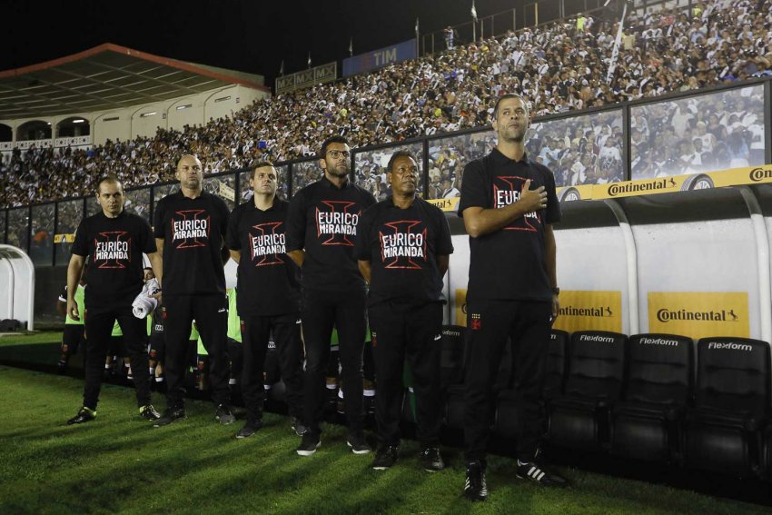 Em noite de homenagens a Eurico Miranda, Vascão derrota o Avaí: 3×2