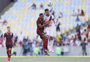 Vasco é superado nos pênaltis pelo Flamengo na final da Taça Rio