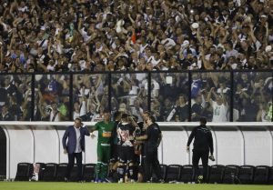 Vasco vence Ceará com São Januário lotado e pula fora do Z4