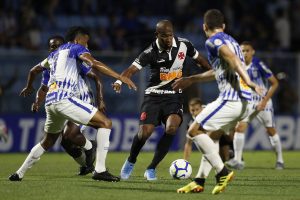 Vasco e Avaí empatam sem gols em Florianópolis