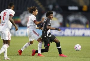 Vasco perde para o Flamengo em São Januário