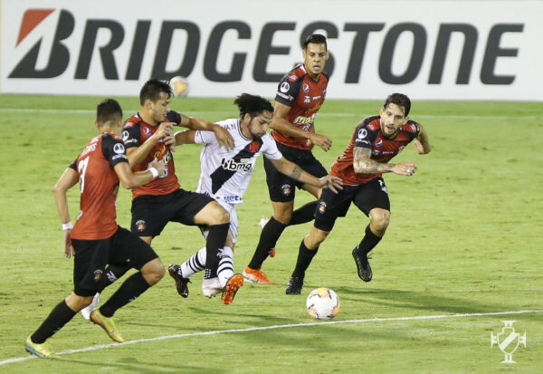 Vasco se classifica para oitavas da Sul-Americana