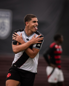 A base ensina: a aula do Sub-17 no clássico